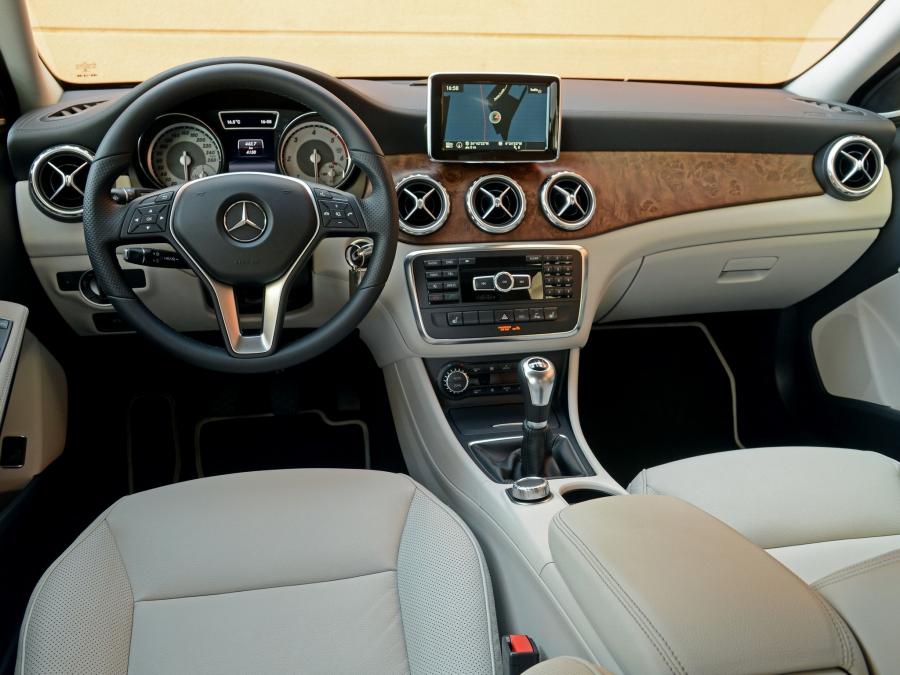  Mercedes-Benz GLA200 CDI 2014 года  (фото 9 из 9)